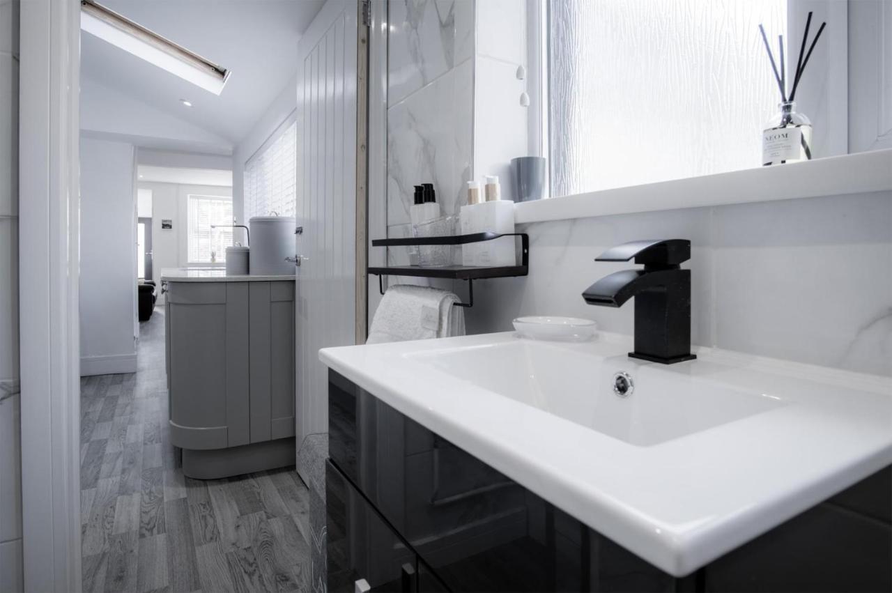 Hawtree Cottage - 2 Bedroom Cottage - Tenby Esterno foto