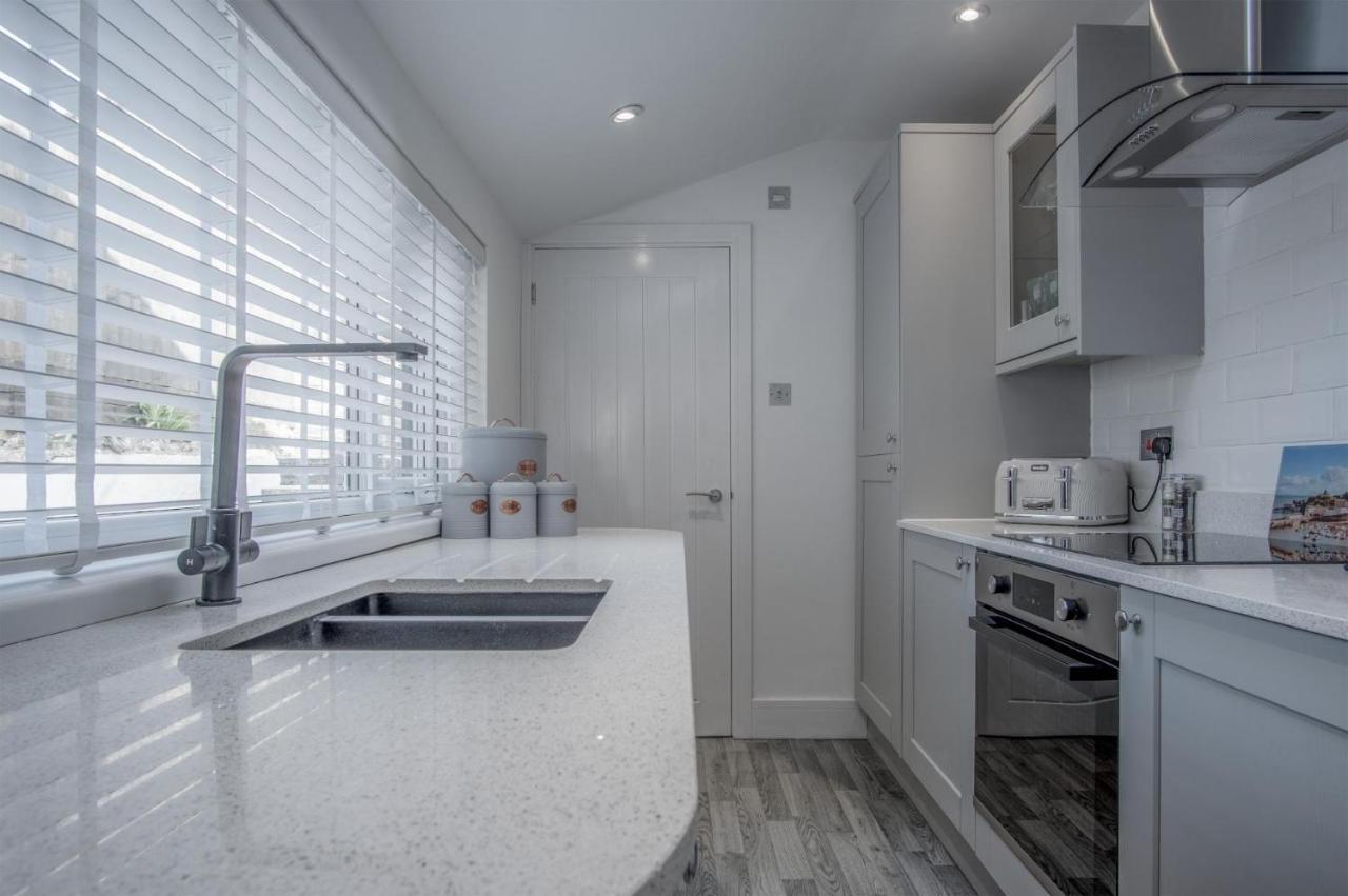 Hawtree Cottage - 2 Bedroom Cottage - Tenby Esterno foto
